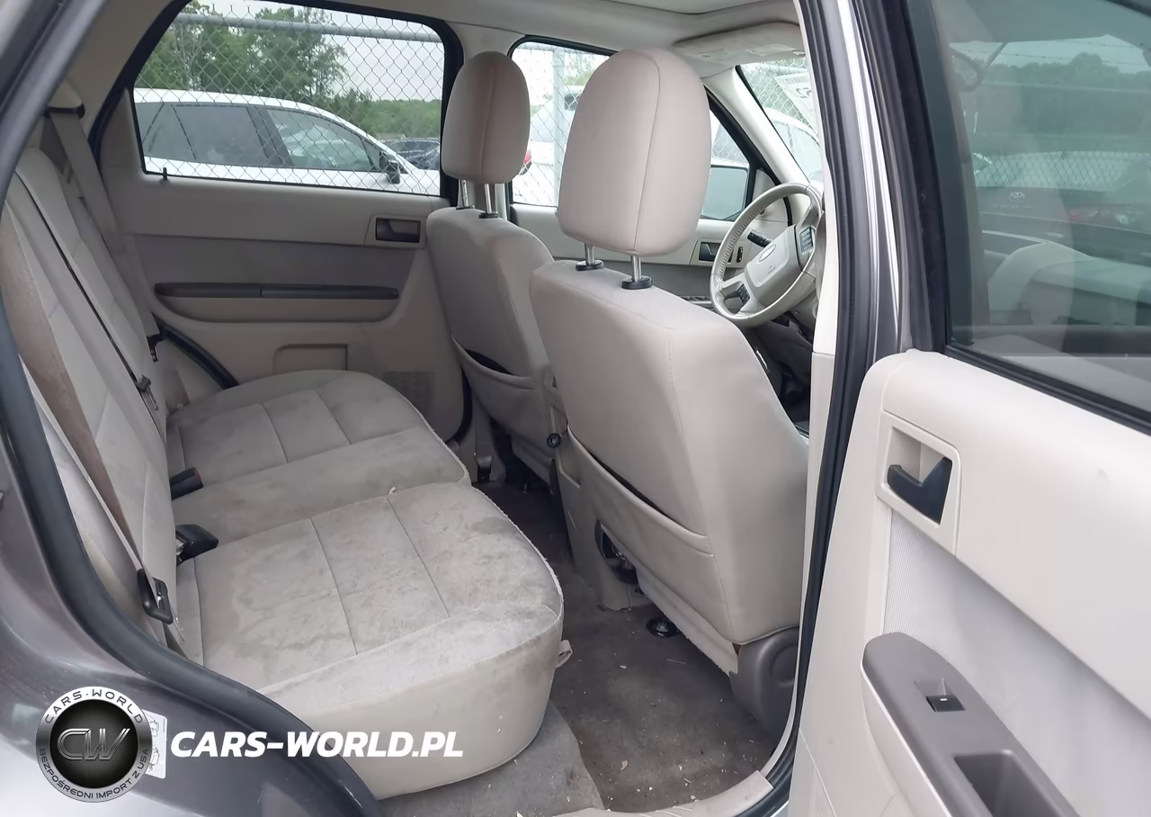 2010 Ford Escape Xlt VIN:1FMCU0D70AKB79358 - 8