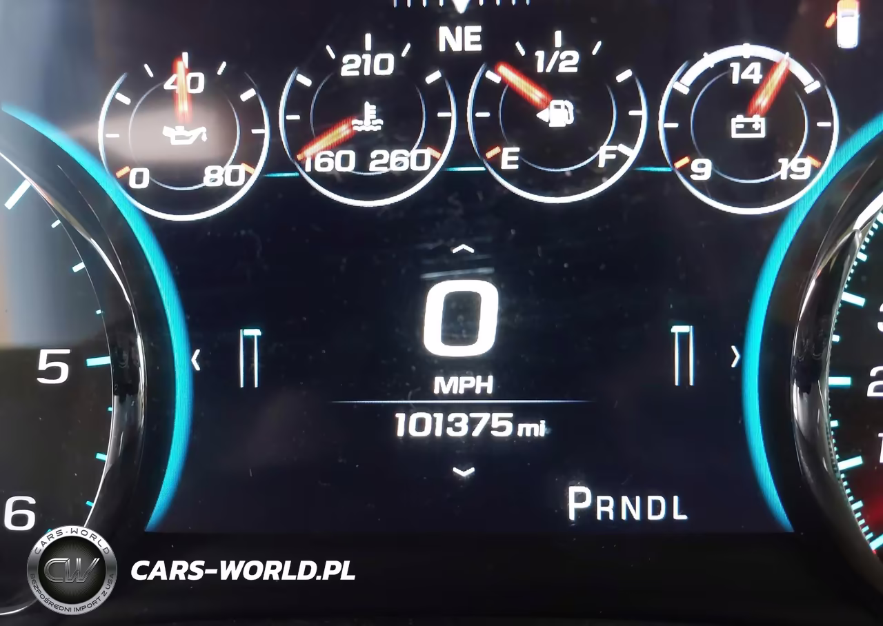 2018 Chevrolet Suburban Premier VIN:1GNSKJKCXJR150945 - 15