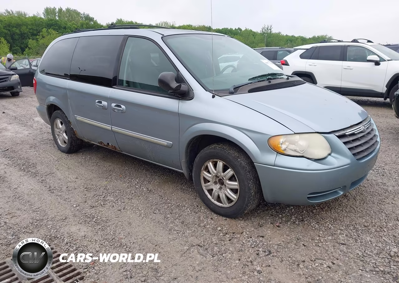 2005 Chrysler Town & Country Touring
