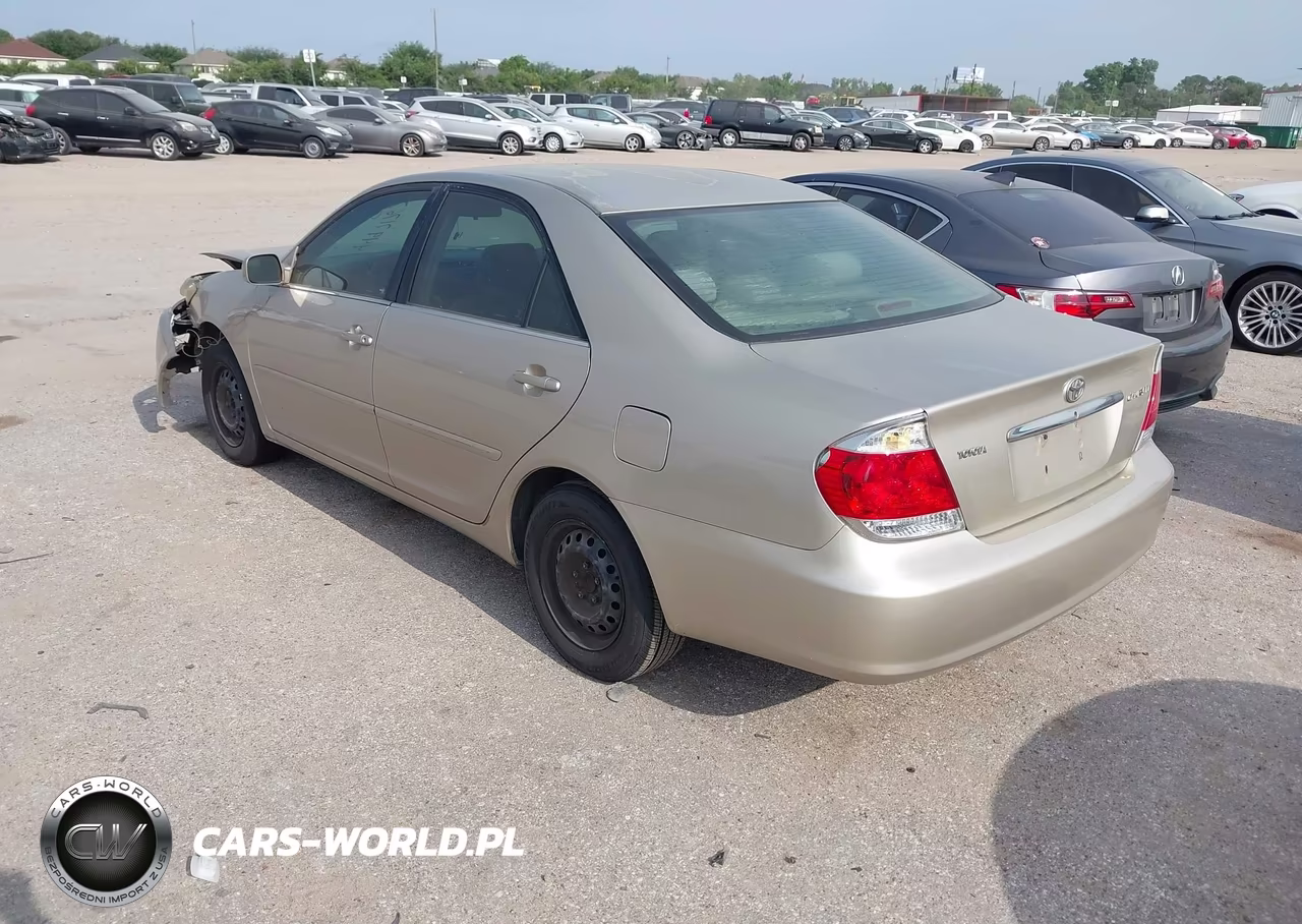 2005 Toyota Camry Le VIN:4T1BE32K85U981328 - 3