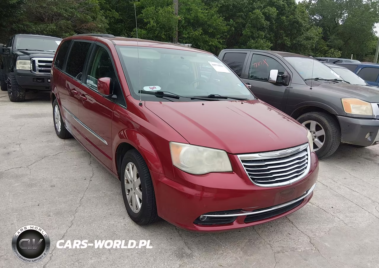 2013 Chrysler Town & Country Touring