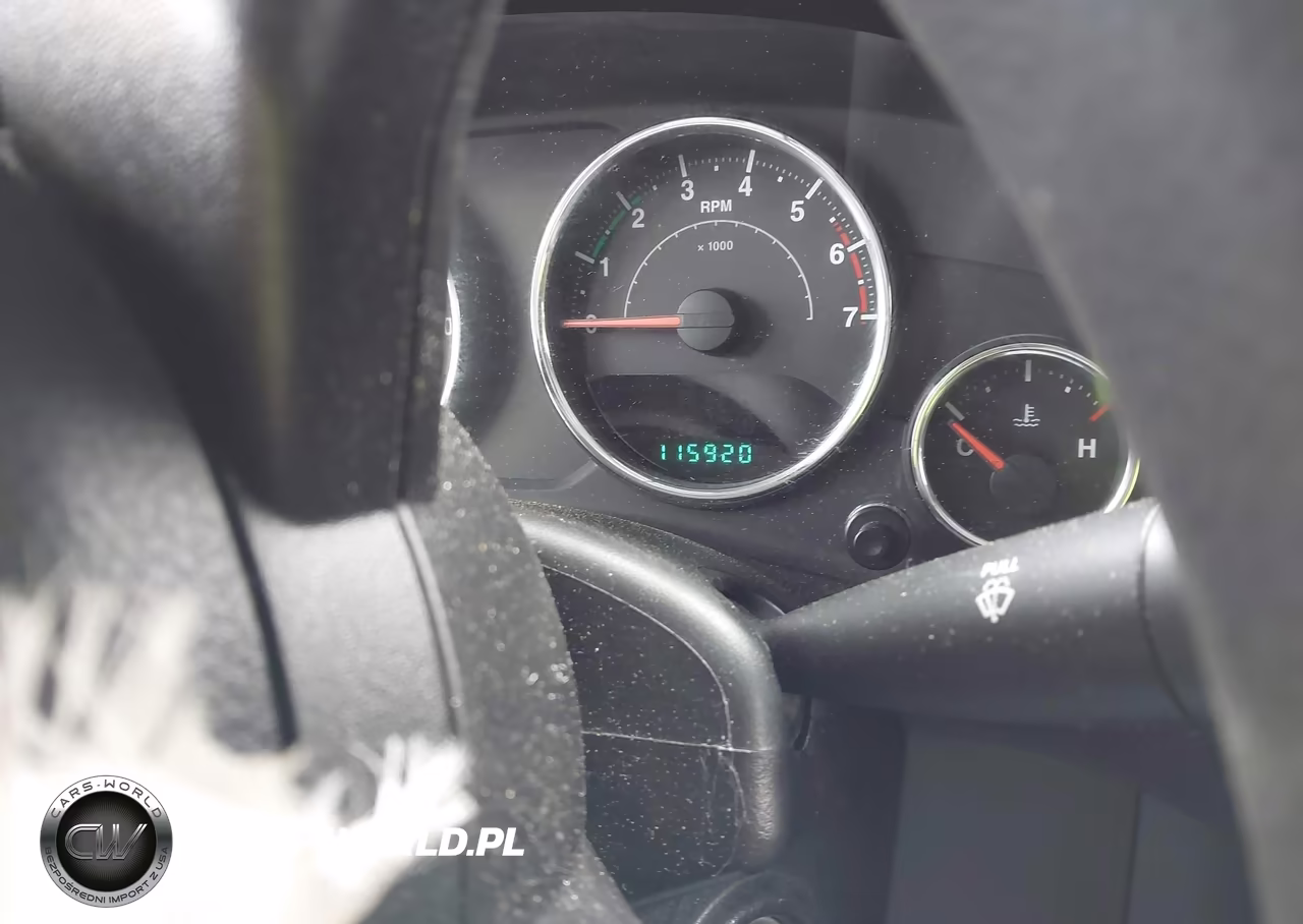 2011 Jeep Wrangler Sport VIN:1J4AA2D17BL545303 - 7