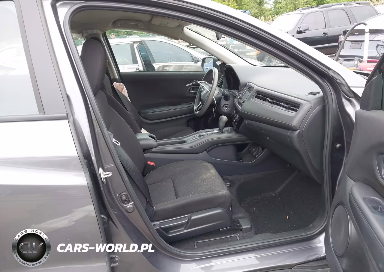 2018 Honda Hr-V Lx VIN:3CZRU6H33JG702981 - 5