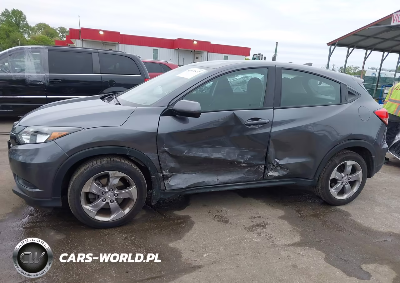 2018 Honda Hr-V Lx VIN:3CZRU6H33JG702981 - 6