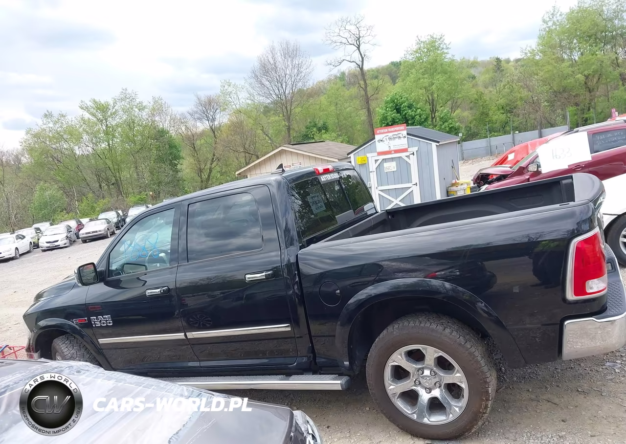 2015 Ram 1500 Laramie VIN:1C6RR7NM1FS507589 - 15