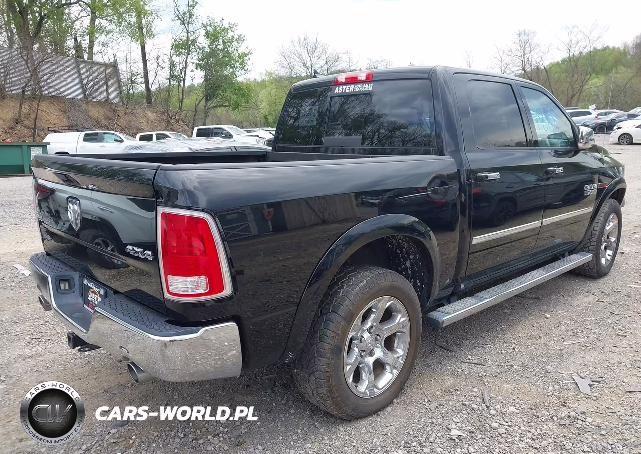 2015 Ram 1500 Laramie VIN:1C6RR7NM1FS507589 - 4