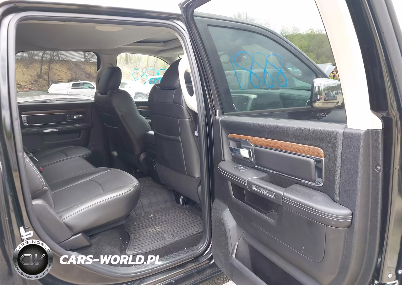 2015 Ram 1500 Laramie VIN:1C6RR7NM1FS507589 - 8