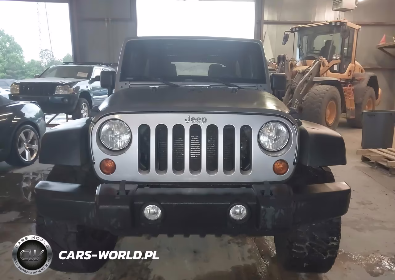 2013 Jeep Wrangler Unlimited Sport VIN:1C4BJWDG2DL704396 - 12