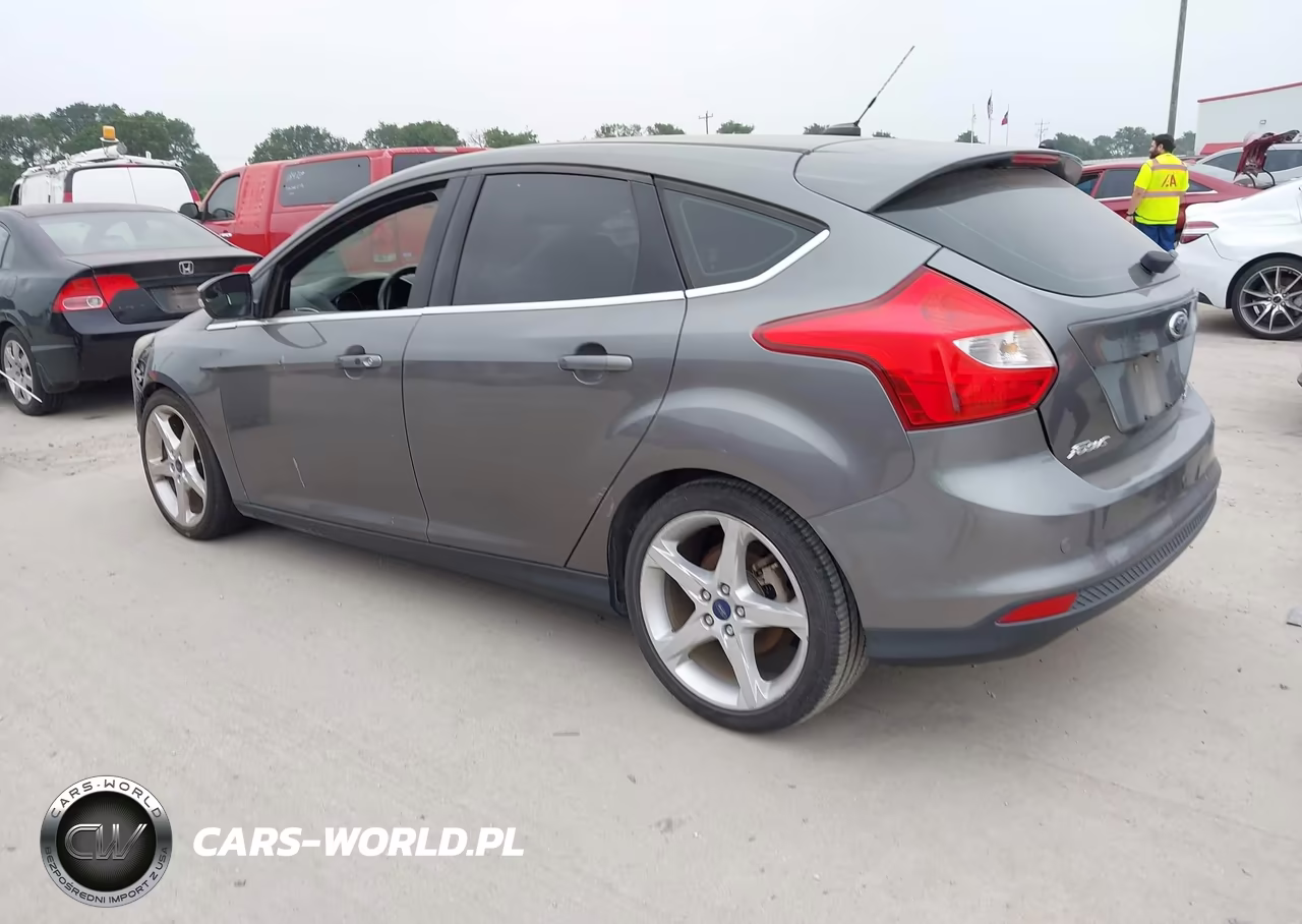 2014 Ford Focus Titanium VIN:1FADP3N27EL384007 - 3