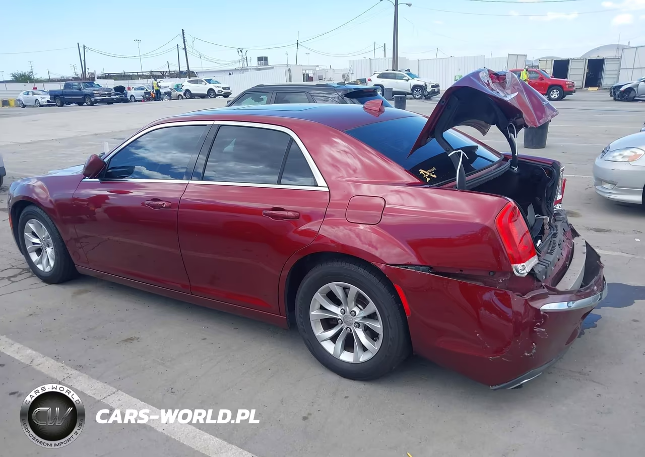 2016 Chrysler 300 Limited VIN:2C3CCAAG3GH243317 - 3