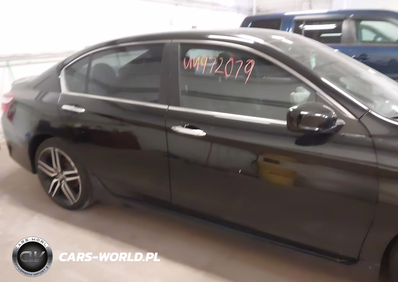 2017 Honda Accord Sport VIN:1HGCR2F51HA259461 - 13