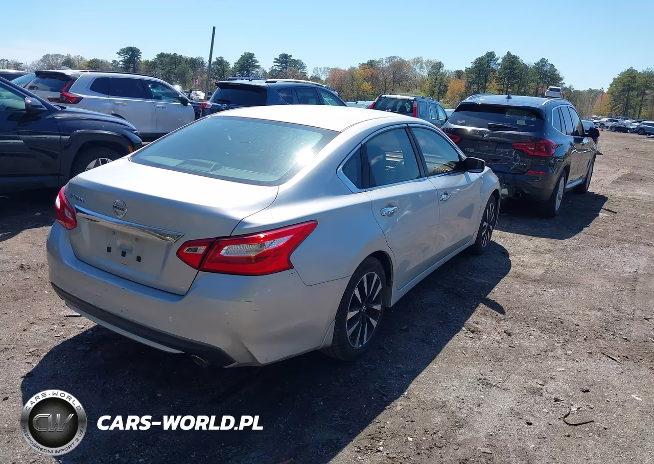 2016 Nissan Altima 2.5 S VIN:1N4AL3AP0GN385880 - 4