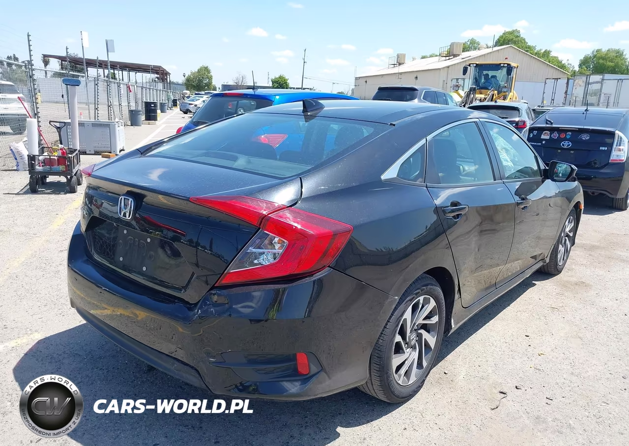 2018 Honda Civic Ex VIN:2HGFC2F70JH562707 - 4