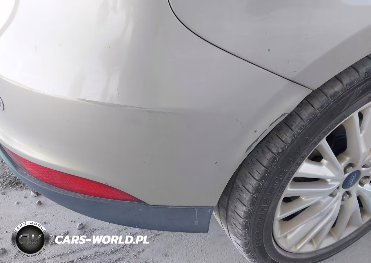 2015 Ford Focus Titanium VIN:1FADP3N29FL298540 - 14