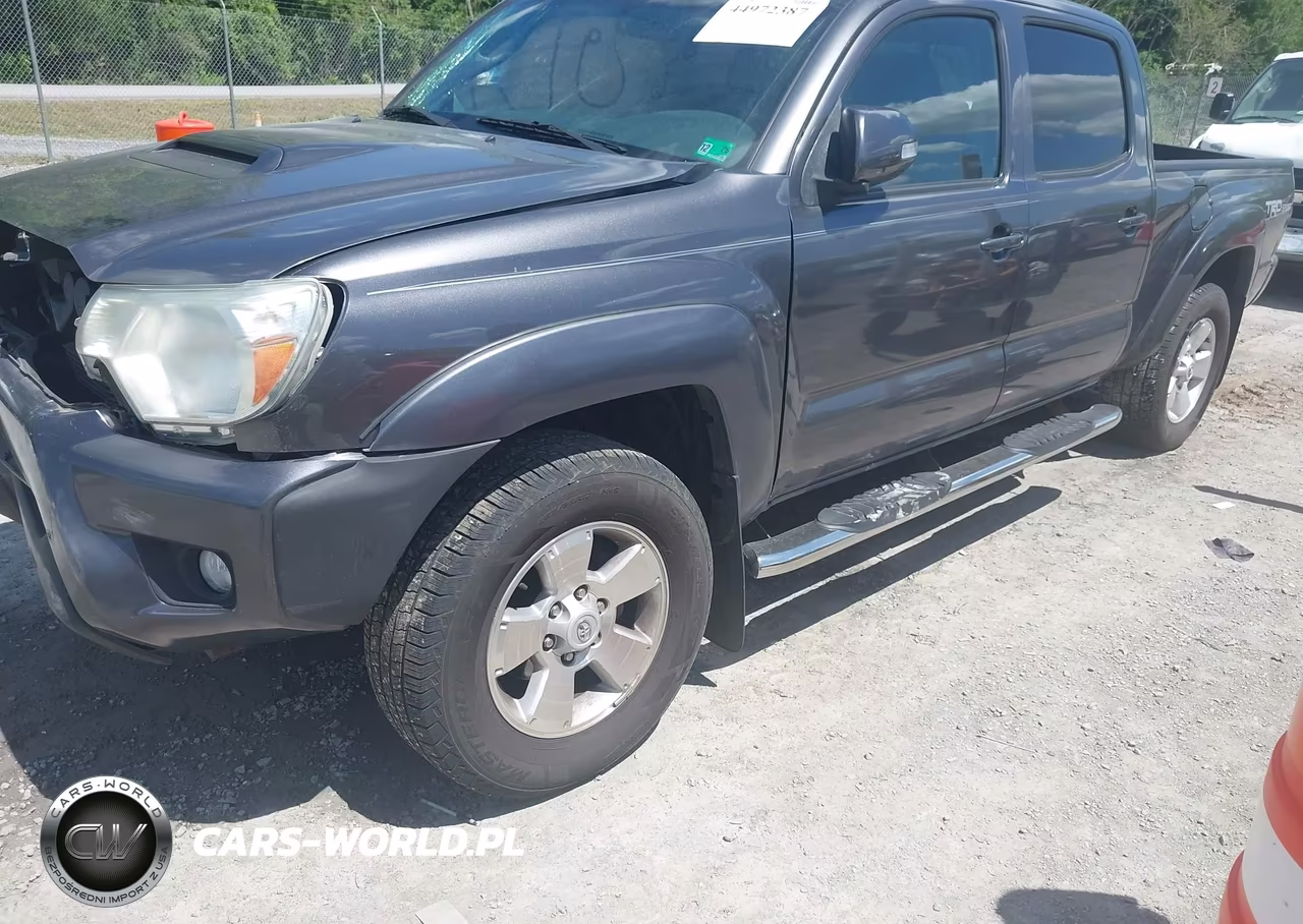 2014 Toyota Tacoma Base V6 VIN:5TFMU4FN3EX025733 - 2