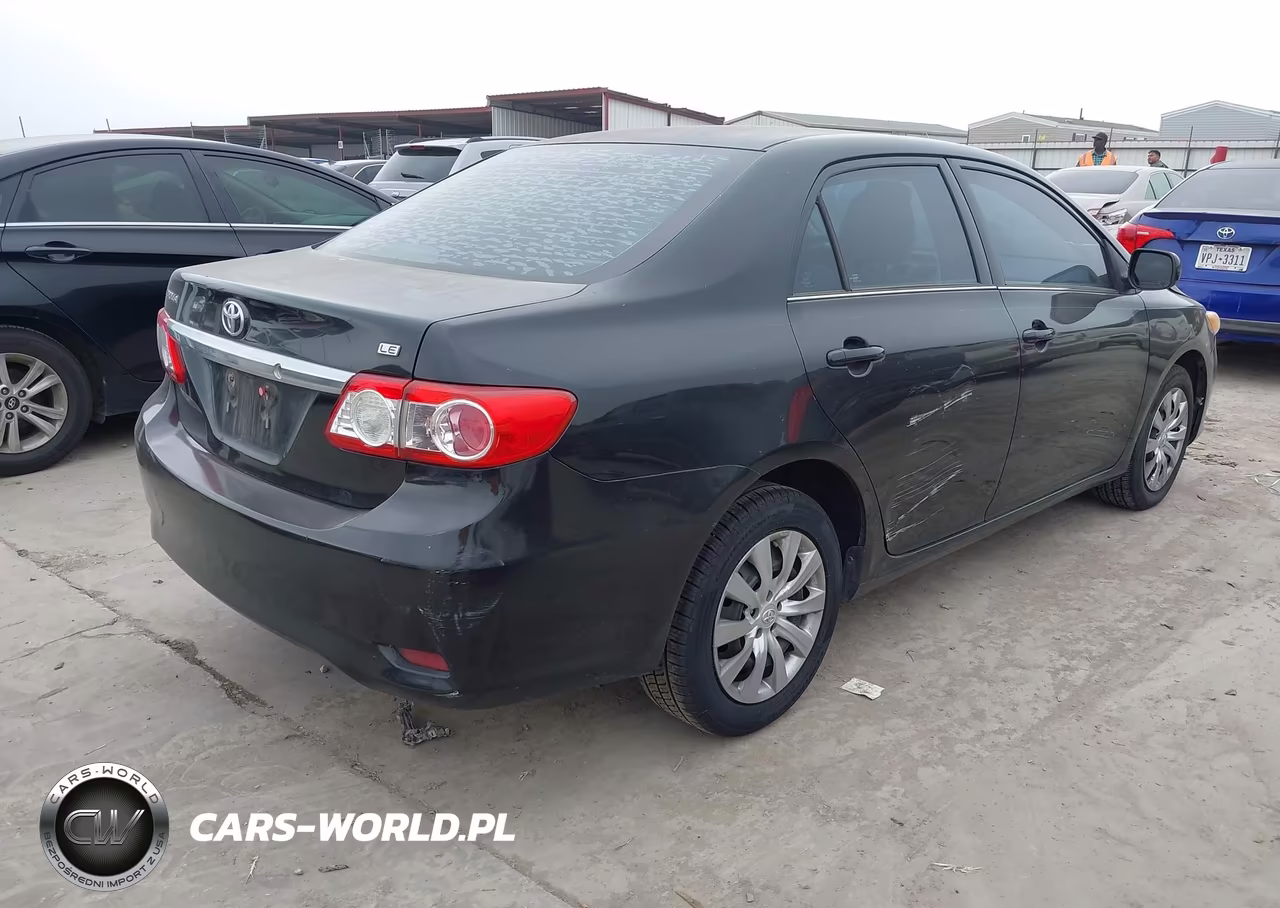 2013 Toyota Corolla Le VIN:5YFBU4EE2DP118006 - 4