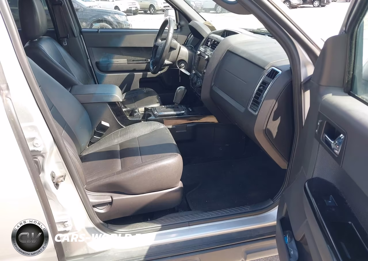 2010 Ford Escape Limited VIN:1FMCU9EG8AKC45531 - 5