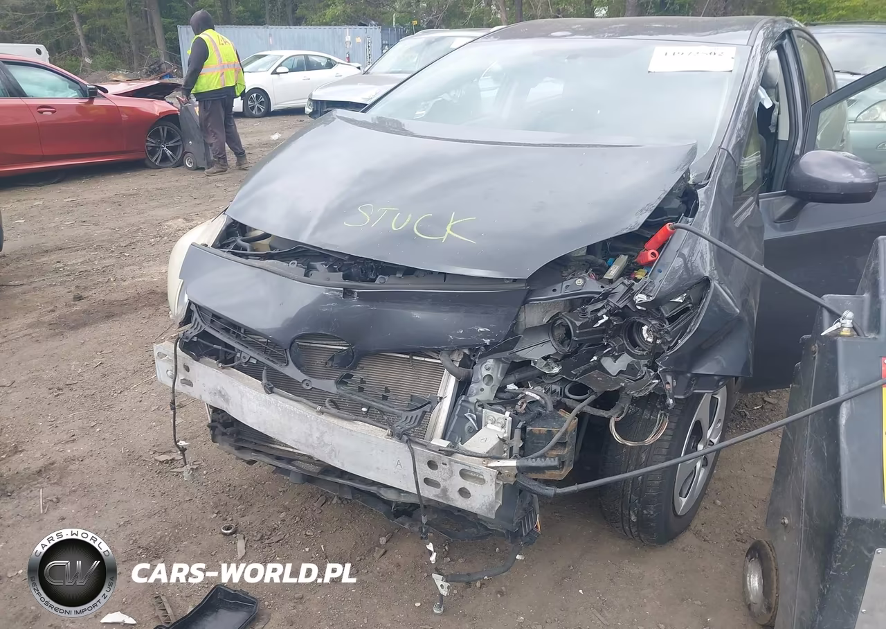 2015 Toyota Prius Two VIN:JTDKN3DU1F0429178 - 6