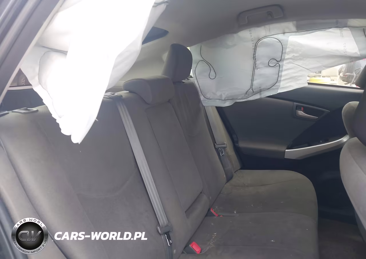 2015 Toyota Prius Two VIN:JTDKN3DU1F0429178 - 8