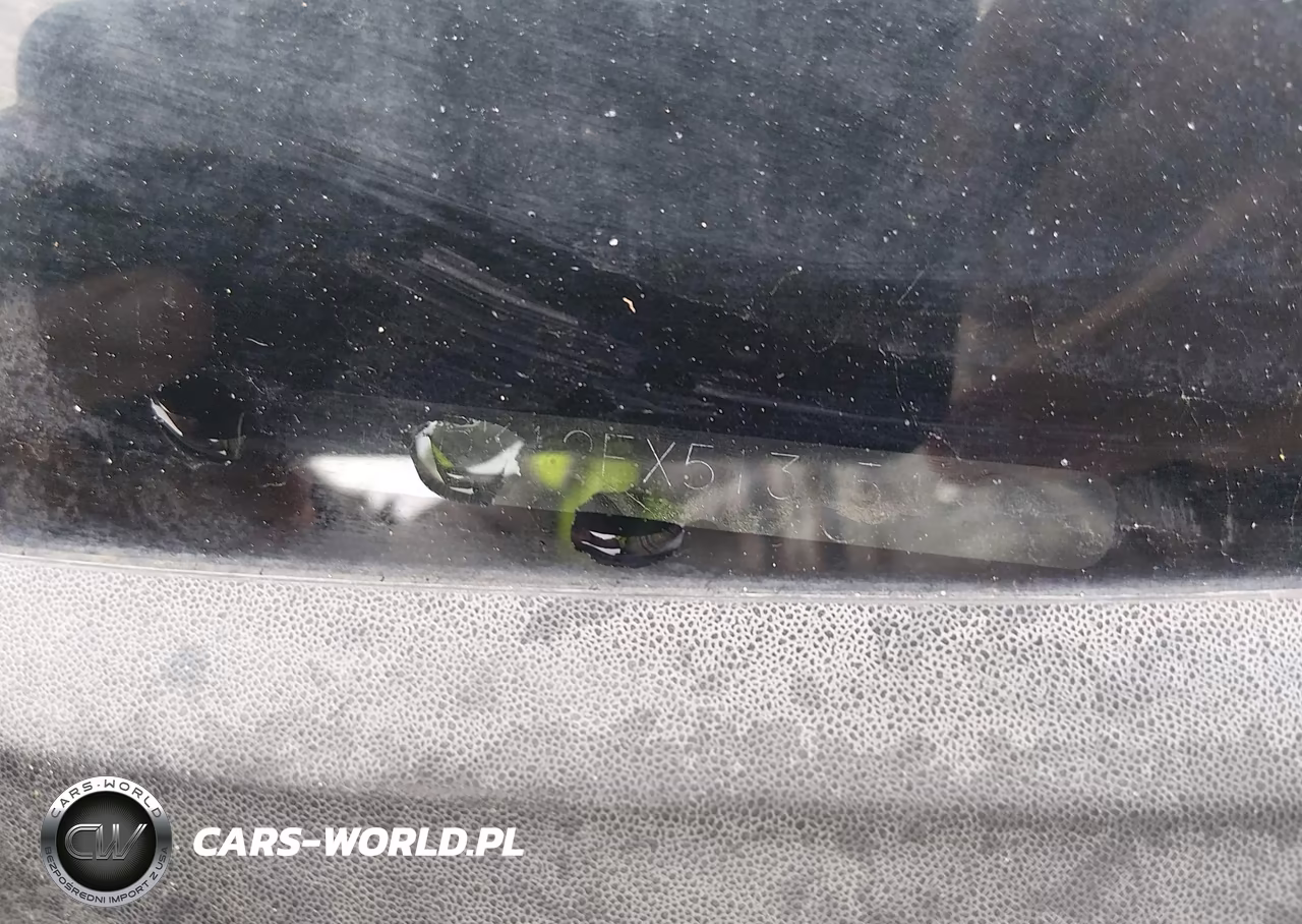 2005 Mazda Mazda3 I VIN:JM1BK12FX51315402 - 9