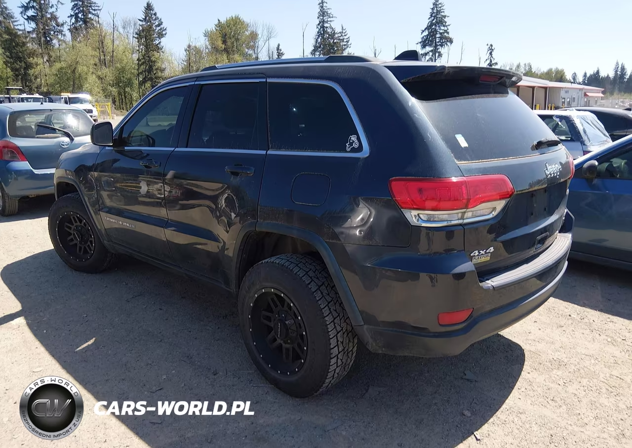 2014 Jeep Grand Cherokee Laredo VIN:1C4RJFAG1EC310084 - 3