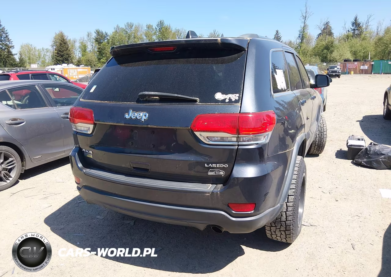 2014 Jeep Grand Cherokee Laredo VIN:1C4RJFAG1EC310084 - 4