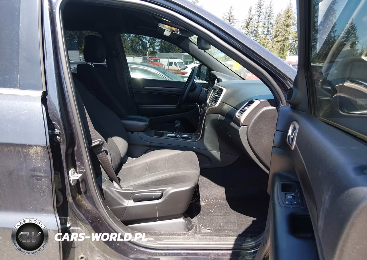 2014 Jeep Grand Cherokee Laredo VIN:1C4RJFAG1EC310084 - 5