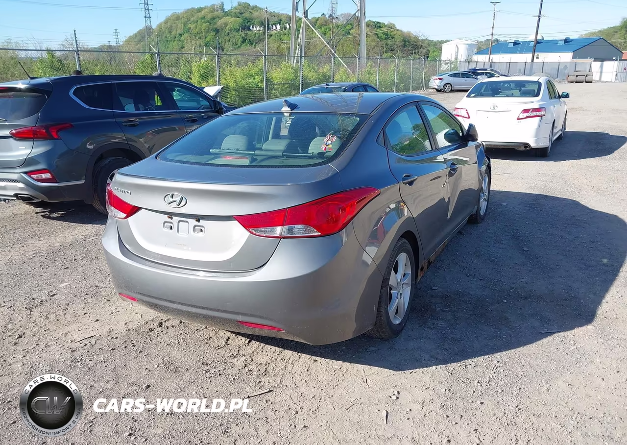 2013 Hyundai Elantra Gls-Limited VIN:5NPDH4AE6DH219906 - 4