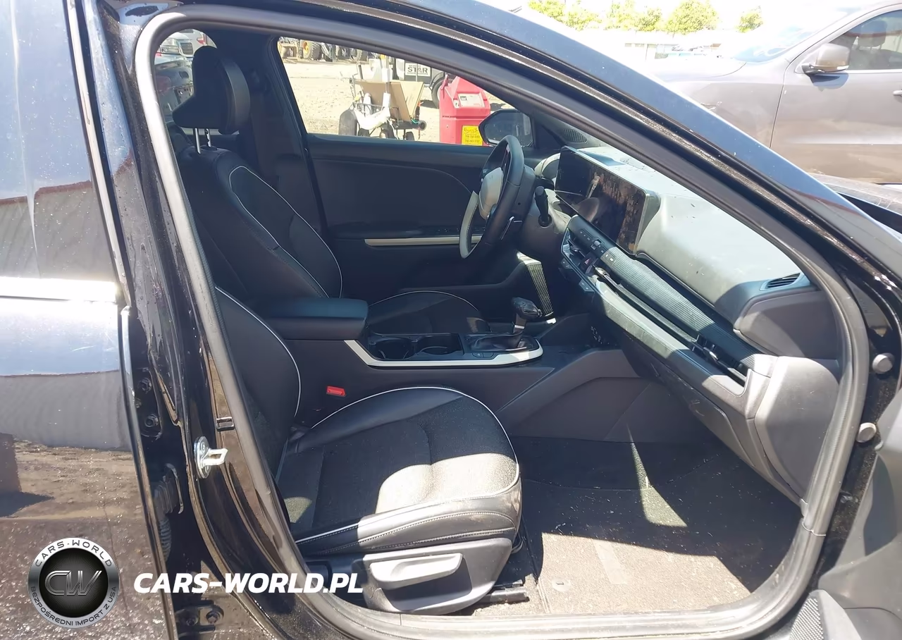 2025 Kia K4 Gt-Line VIN:3KPFW4DE3SE081267 - 5