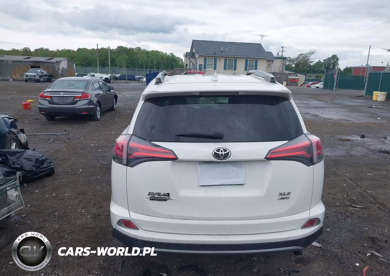 2018 Toyota Rav4 Xle VIN:JTMRFREV4JJ727166 - 17