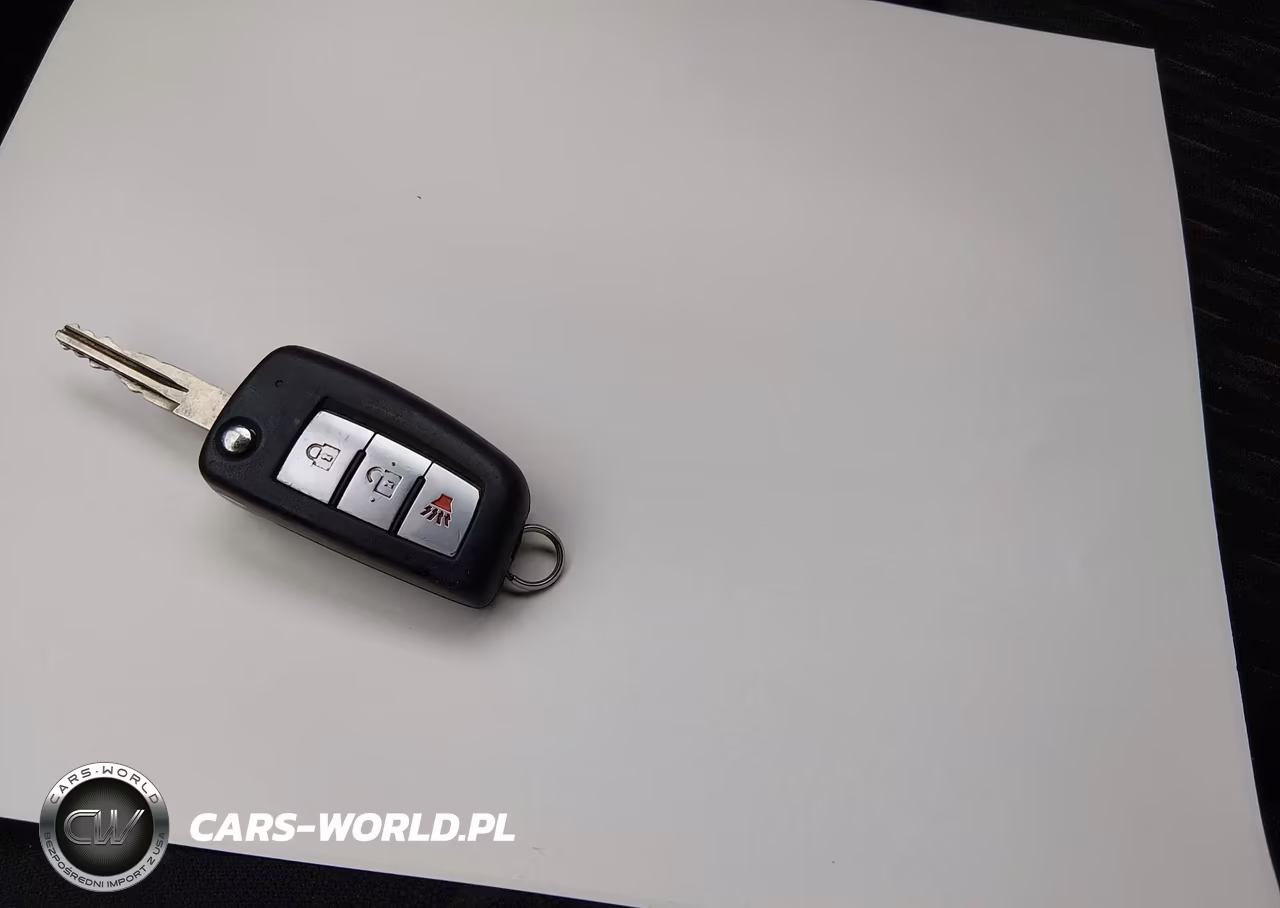 2017 Nissan Rogue S VIN:KNMAT2MV8HP510239 - 11