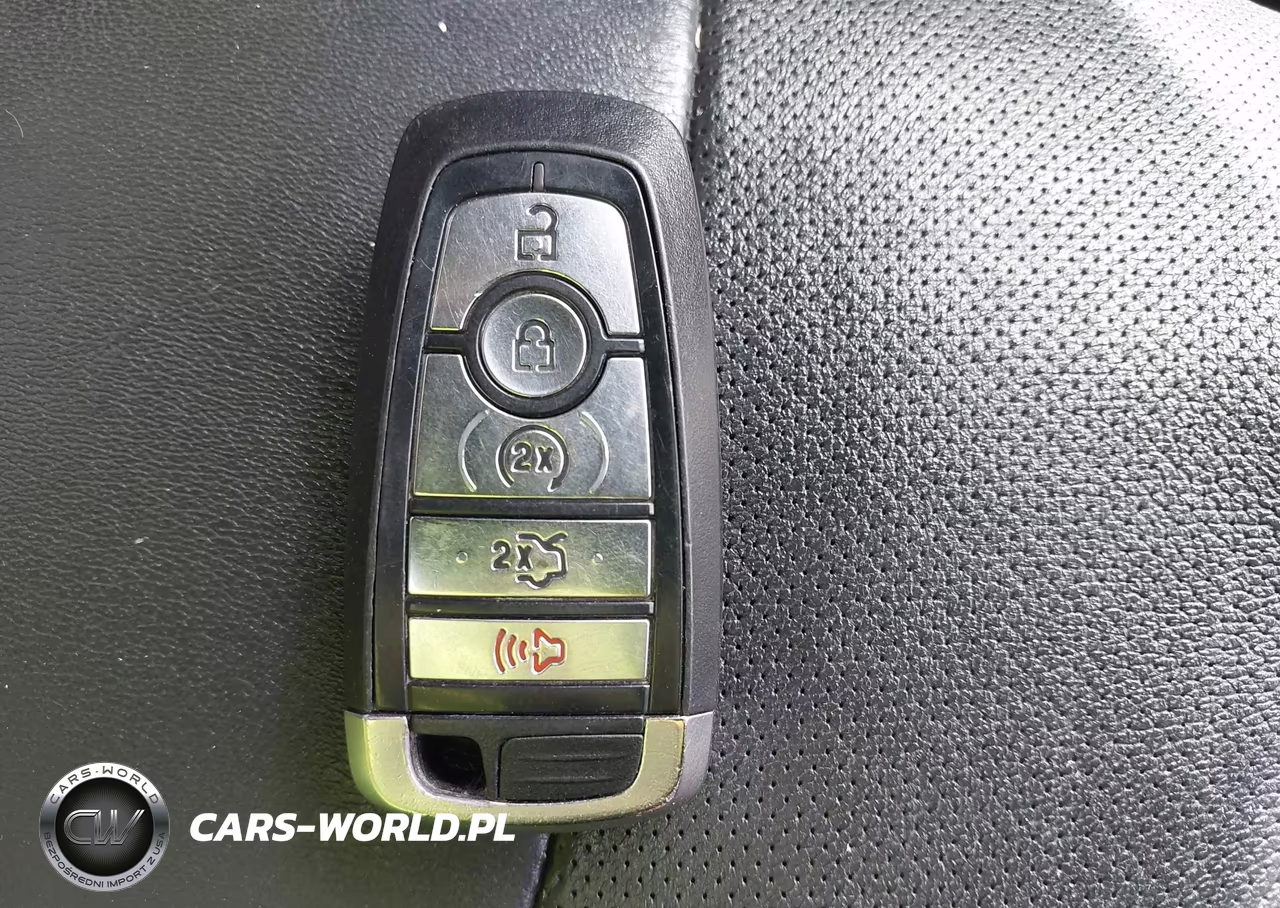 2019 Ford Fusion Energi Titanium VIN:3FA6P0SU3KR212423 - 11