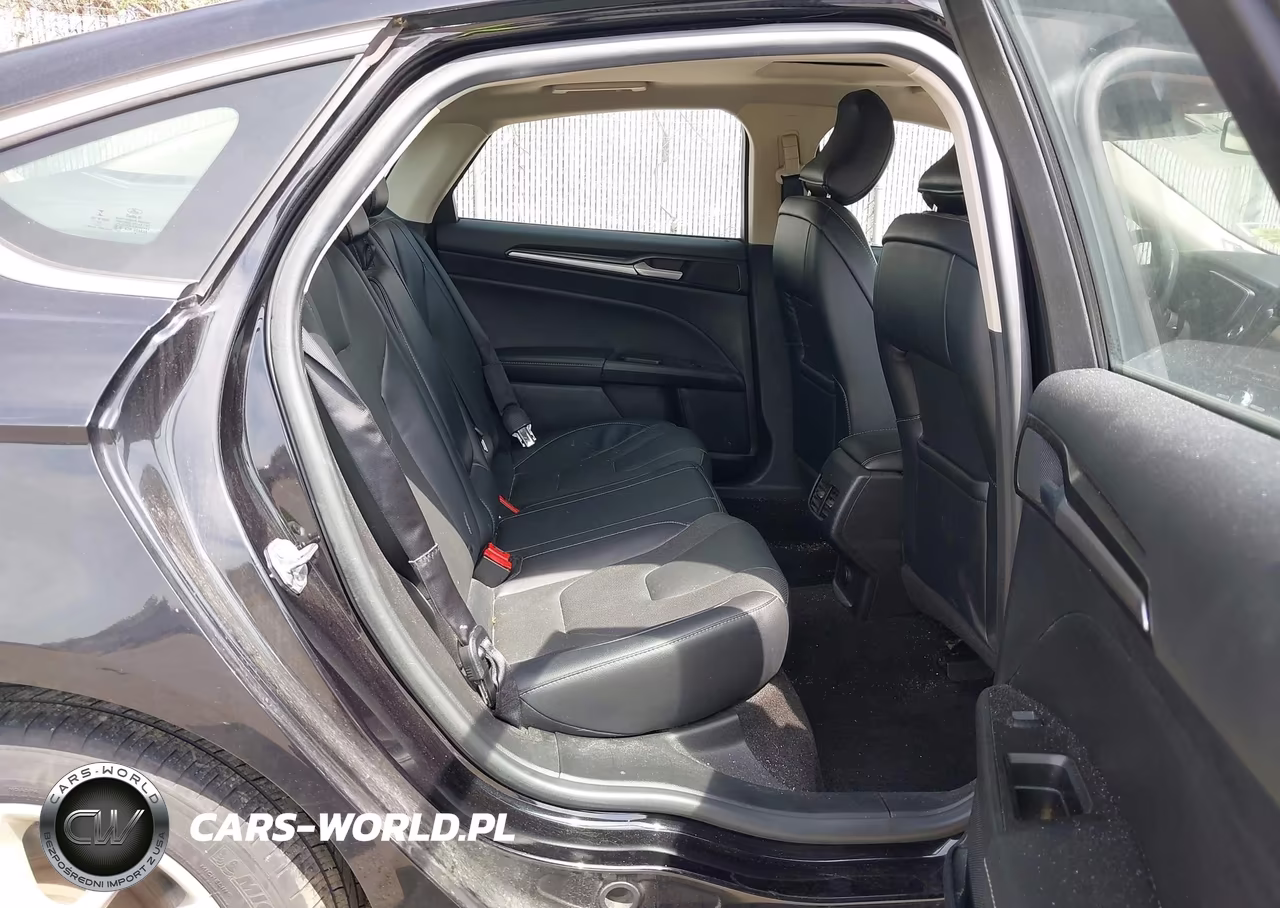 2019 Ford Fusion Energi Titanium VIN:3FA6P0SU3KR212423 - 8