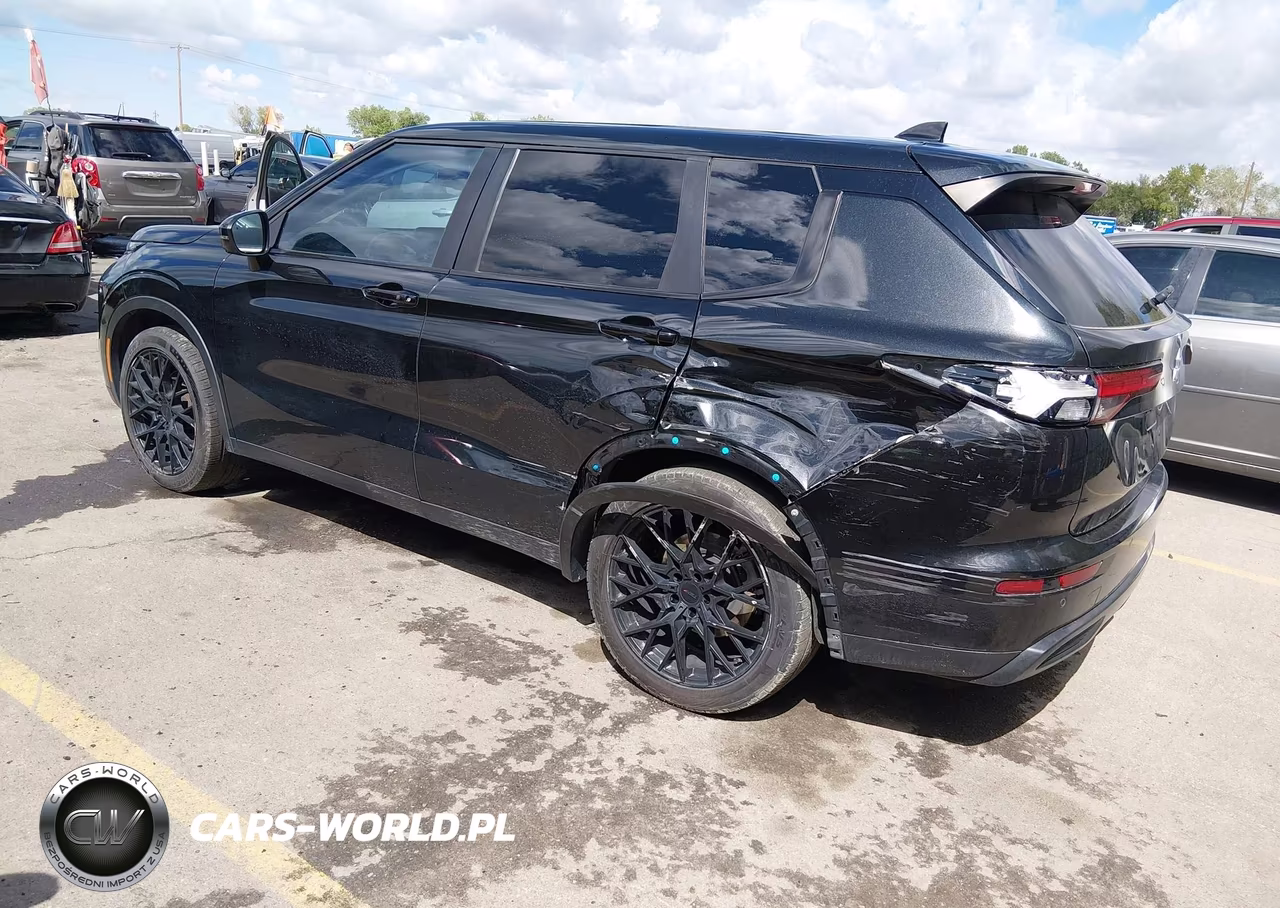 2022 Mitsubishi Outlander Black Edition S-Awc-Se 2.5 S-Awc-Se Launch Edition S-Awc VIN:JA4J4UA8XNZ006812 - 3