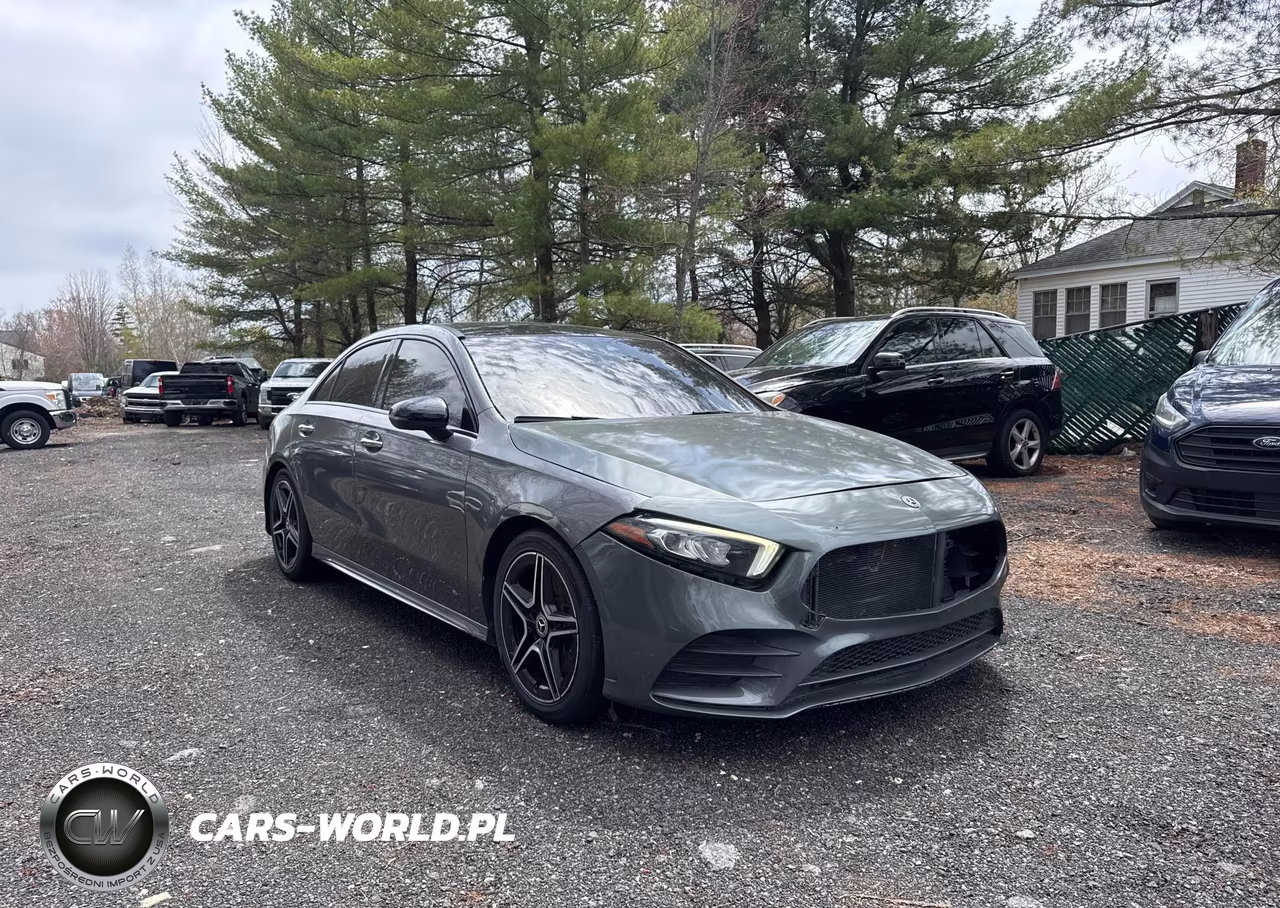 2019 Mercedes-Benz A 220
