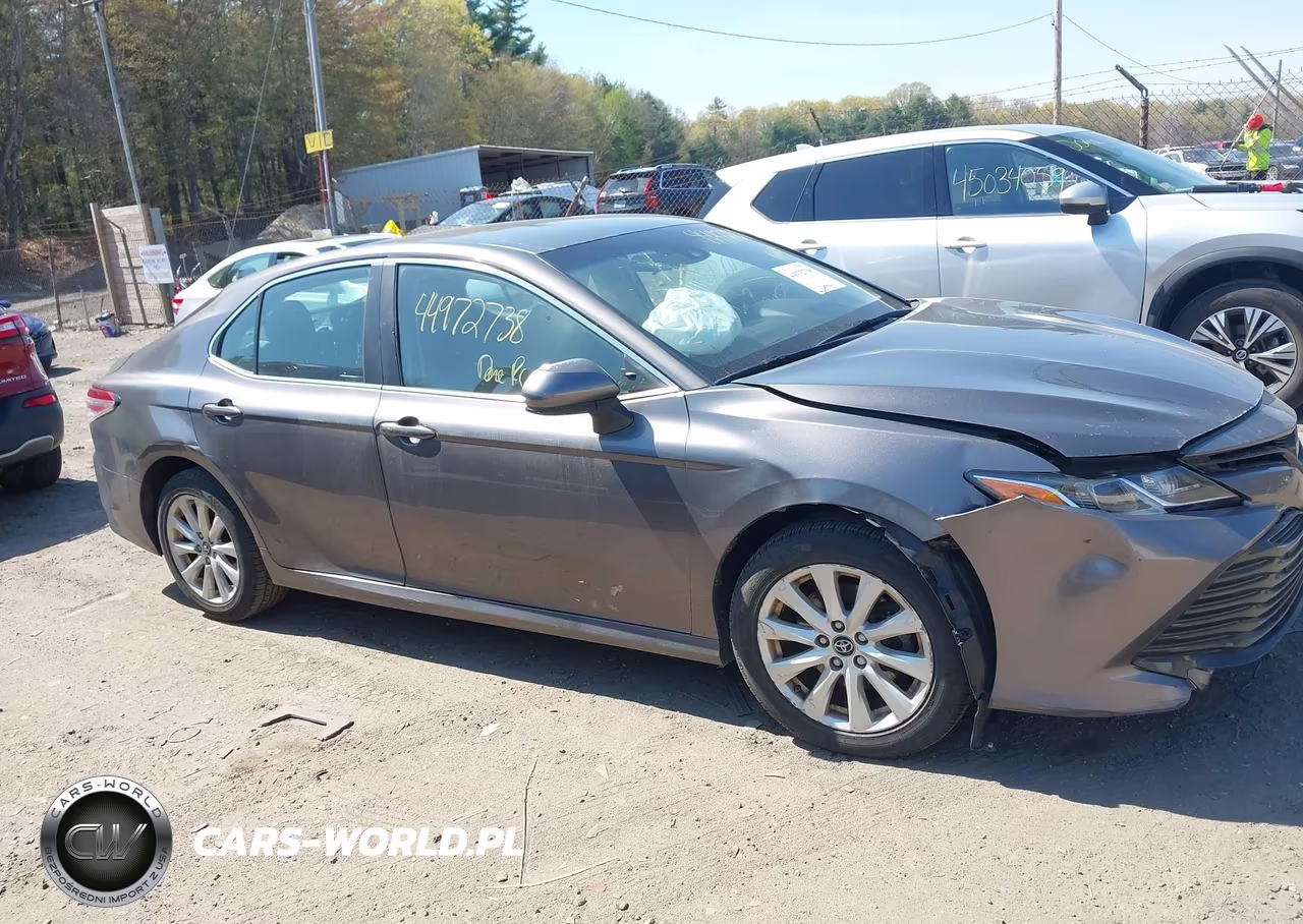 2019 Toyota Camry Le VIN:4T1B11HK0KU680216 - 13