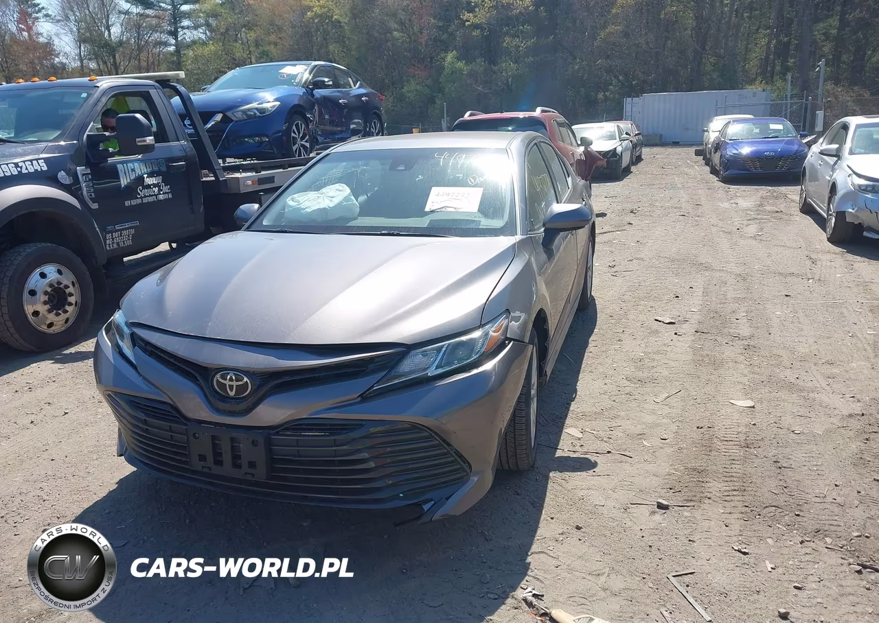 2019 Toyota Camry Le VIN:4T1B11HK0KU680216 - 2