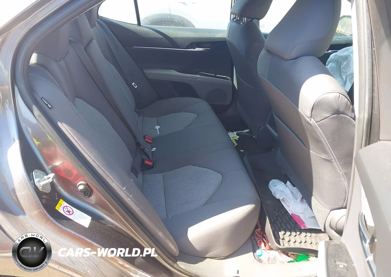 2019 Toyota Camry Le VIN:4T1B11HK0KU680216 - 8