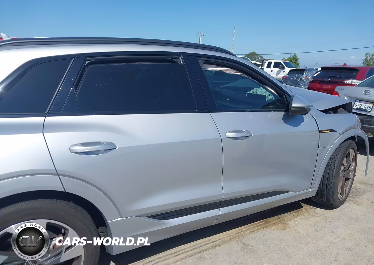 2021 Audi E-Tron Premium Quattro VIN:WA1AAAGE8MB025564 - 13