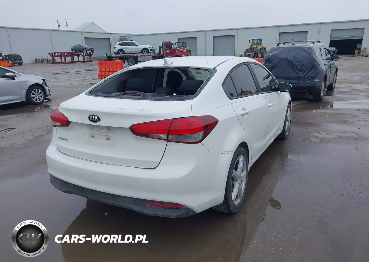 2017 Kia Forte Lx VIN:3KPFK4A75HE072564 - 4
