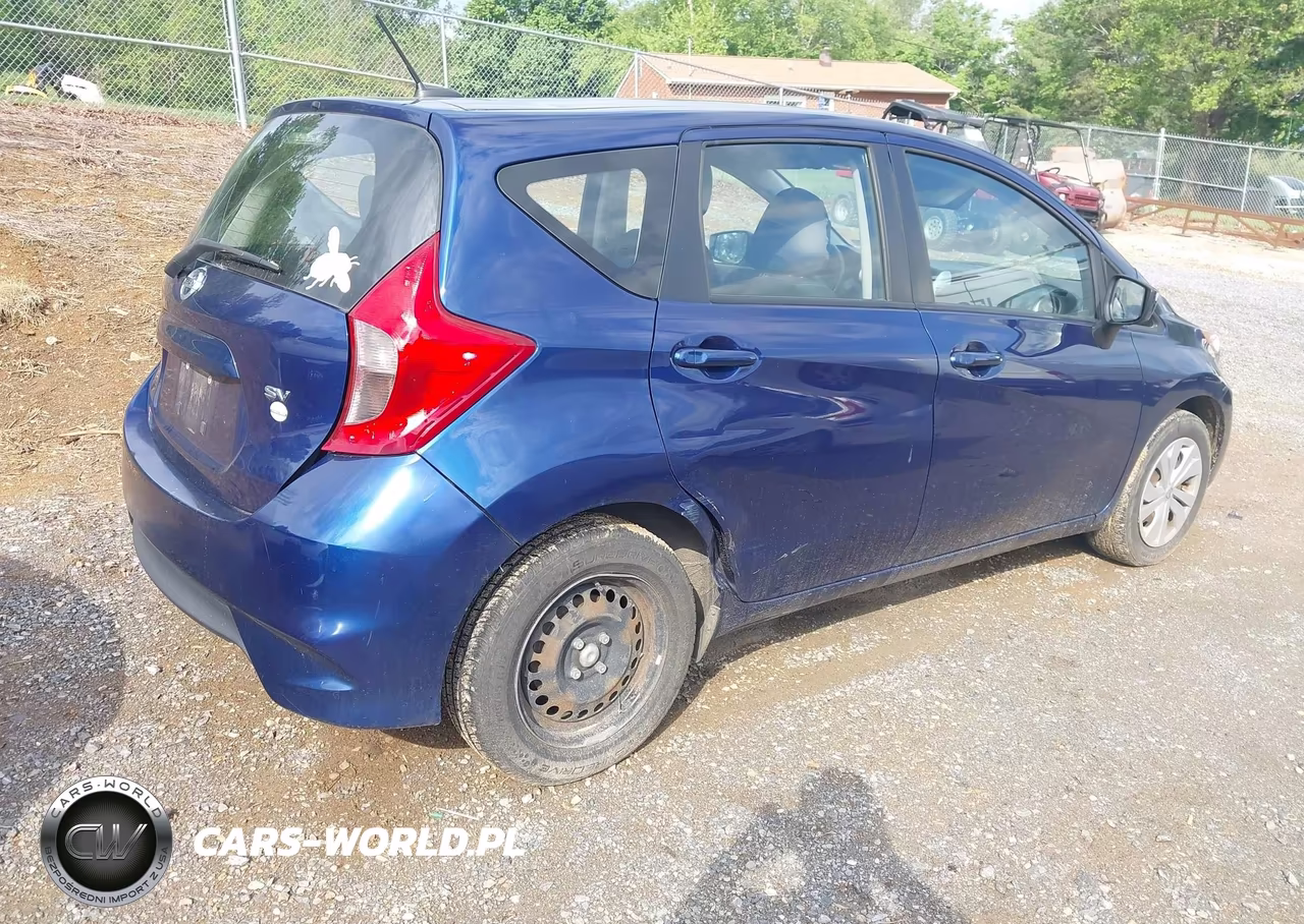 2018 Nissan Versa Note Sv VIN:3N1CE2CP9JL353024 - 4