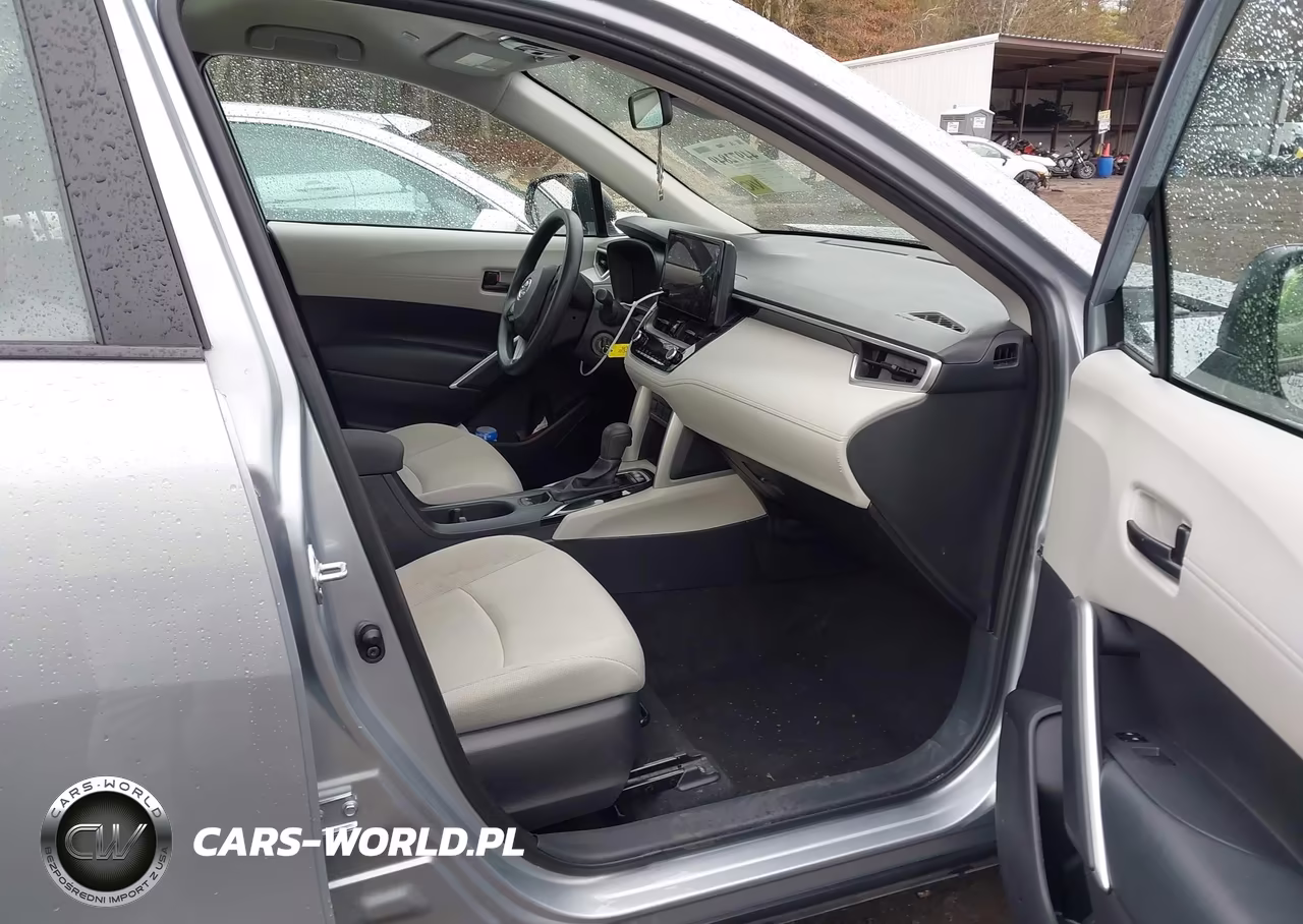 2024 Toyota Corolla Cross L VIN:7MUAAAAG9RV072835 - 5