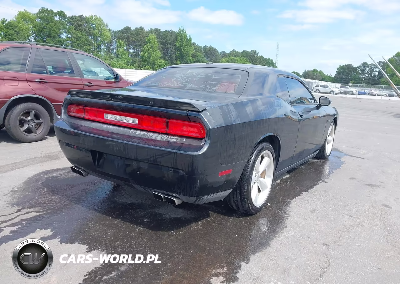 2013 Dodge Challenger R-T Classic VIN:2C3CDYBT2DH676463 - 4