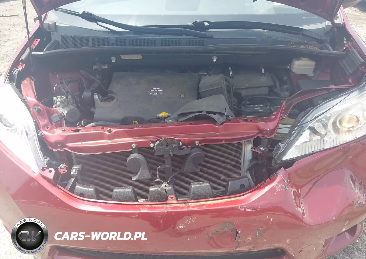 2011 Toyota Sienna Base V6 VIN:5TDZK3DC6BS147673 - 10