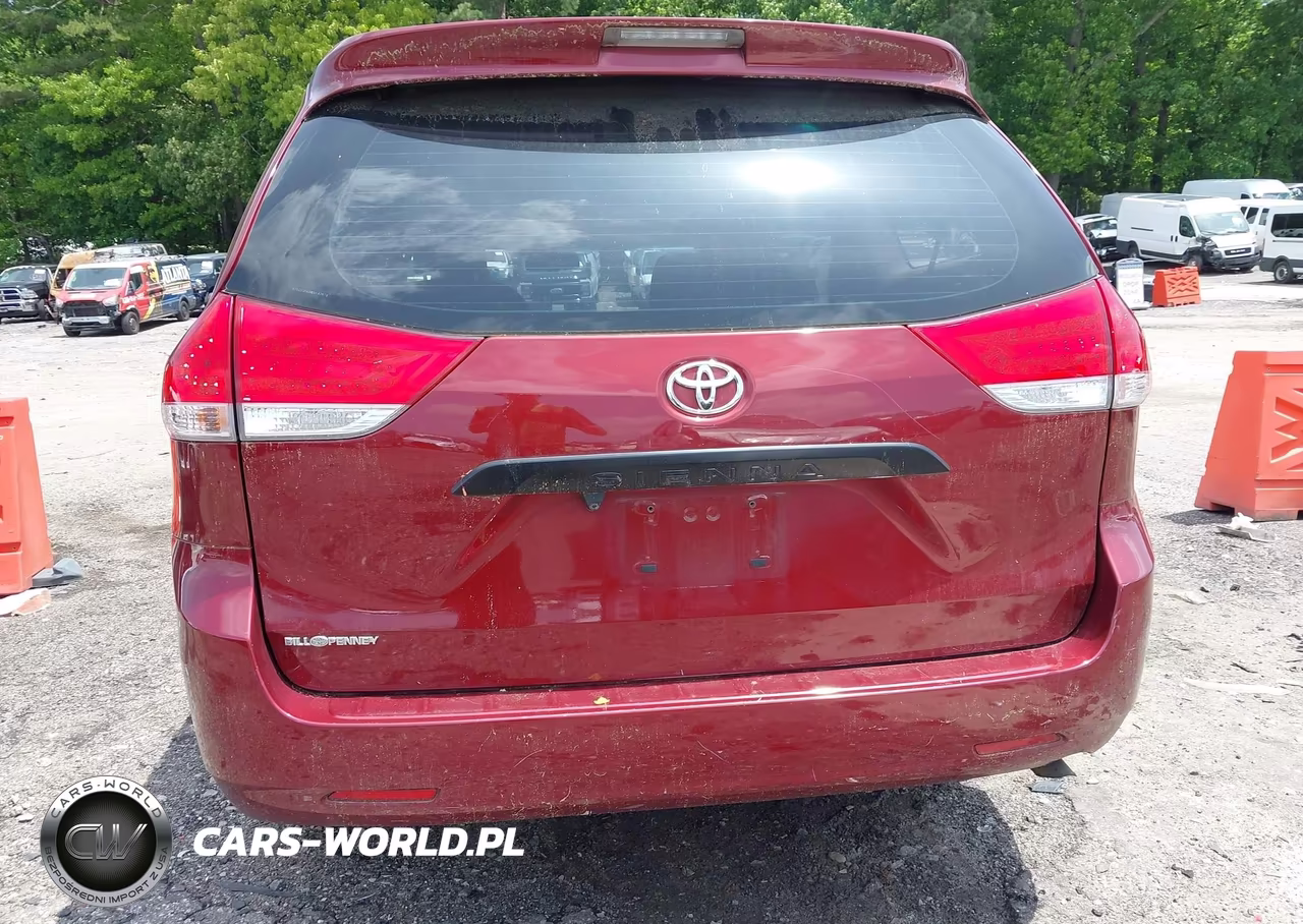 2011 Toyota Sienna Base V6 VIN:5TDZK3DC6BS147673 - 17