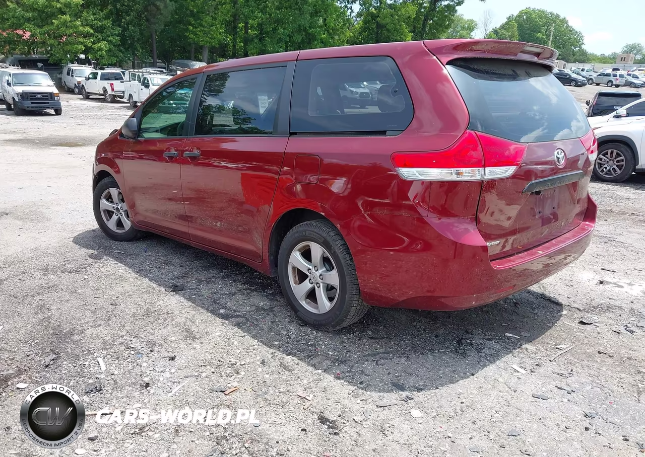 2011 Toyota Sienna Base V6 VIN:5TDZK3DC6BS147673 - 3