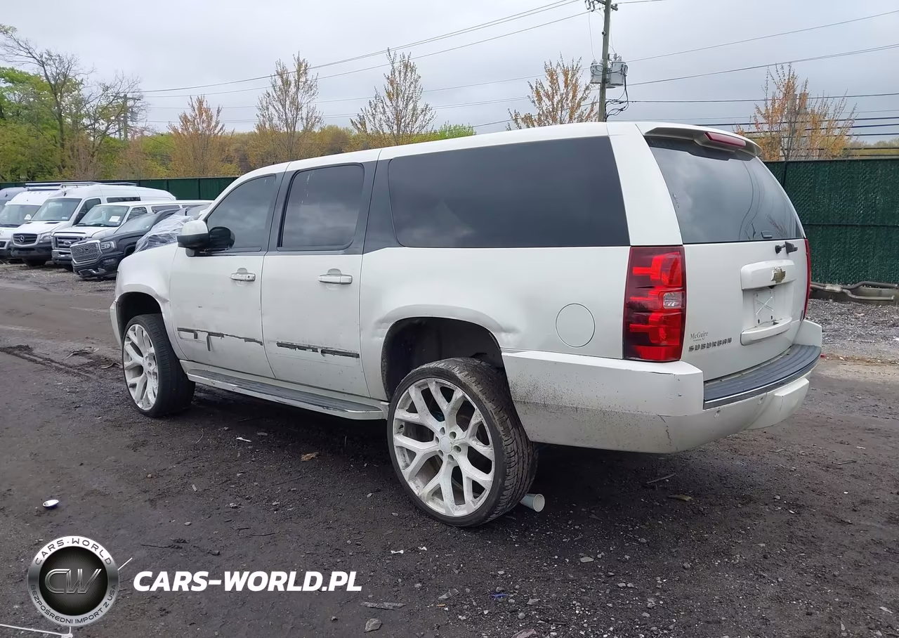 2011 Chevrolet Suburban 1500 Ltz VIN:1GNSKKE33BR280455 - 3