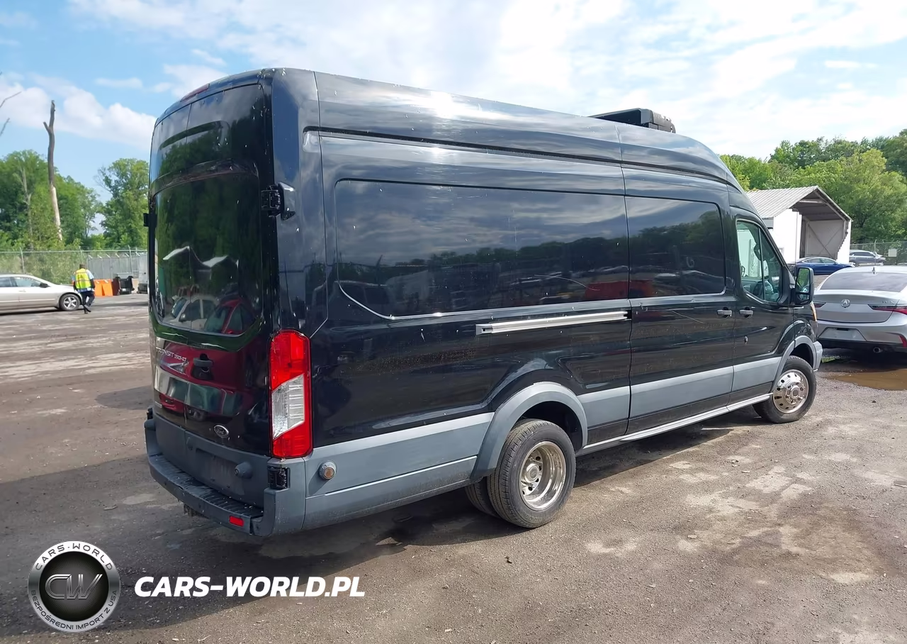 2016 Ford Transit-350 VIN:1FTBF4XG6GKB30557 - 4