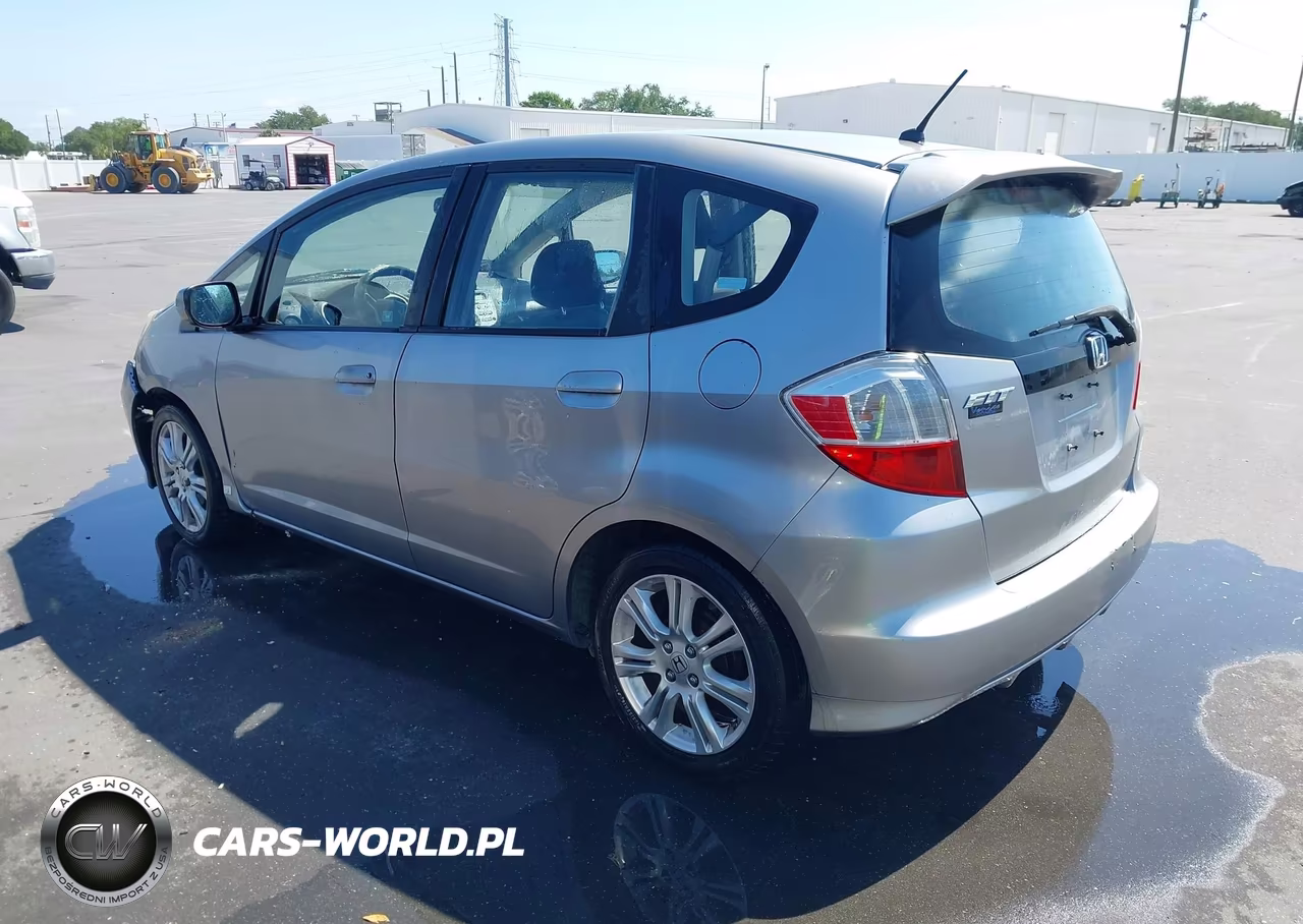 2009 Honda Fit Sport VIN:JHMGE88449S044914 - 3