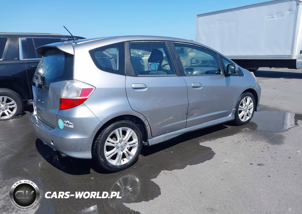 2009 Honda Fit Sport VIN:JHMGE88449S044914 - 4